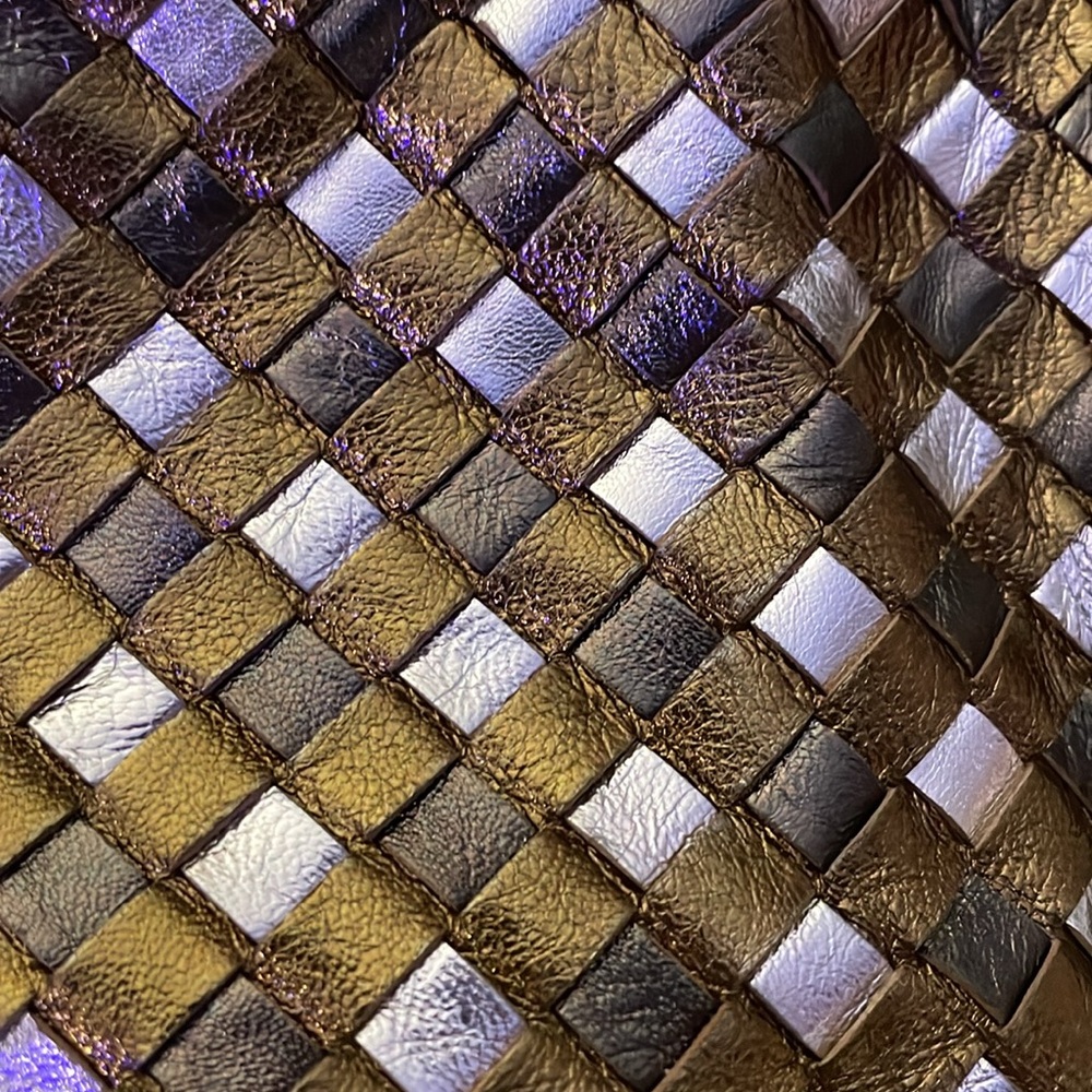 NWOT VINTAGE STUDIO R.  Gold Woven Bucket Bag - Picture 7 of 7